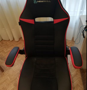 sillas gaming con reposabrazos abatible